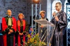 Le prix C2OMPA a été remis à Antoine Bréal par Nathalie Dile