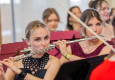 L’ambiance musicale était assurée par l’orchestre des étudiants du département Pharmacie