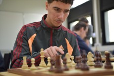 Cinq &eacute;chiquiers pour le club d'&eacute;checs de la Facult&eacute; des sciences. 