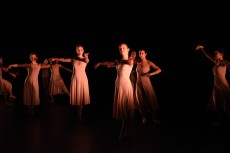 The annual Suaps show: dance and circus arts