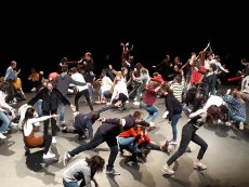 Tous sur scène