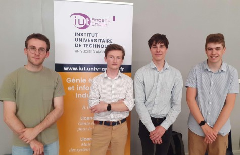 photos des 4  étudiants organisateurs