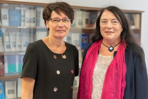Karine Abélard (à gauche) a mené son travail de thèse sous la direction d'Élisabeth Pinto-Mathieu