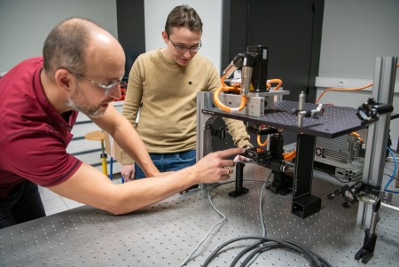 Cyril Mauclair and Antony Ménard in the experimentation lab. Cyril Mauclair and Antony Ménard in the experimentation lab.