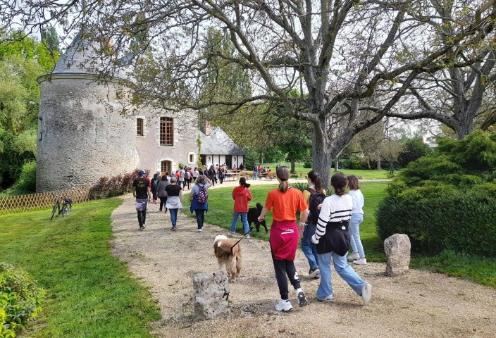 marhceurs dans un parc